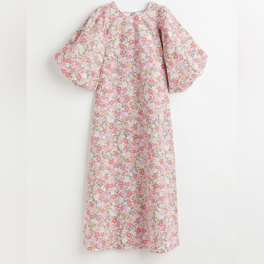 Cottage-core H&M floral tie-back midi dress with puff sleeves.